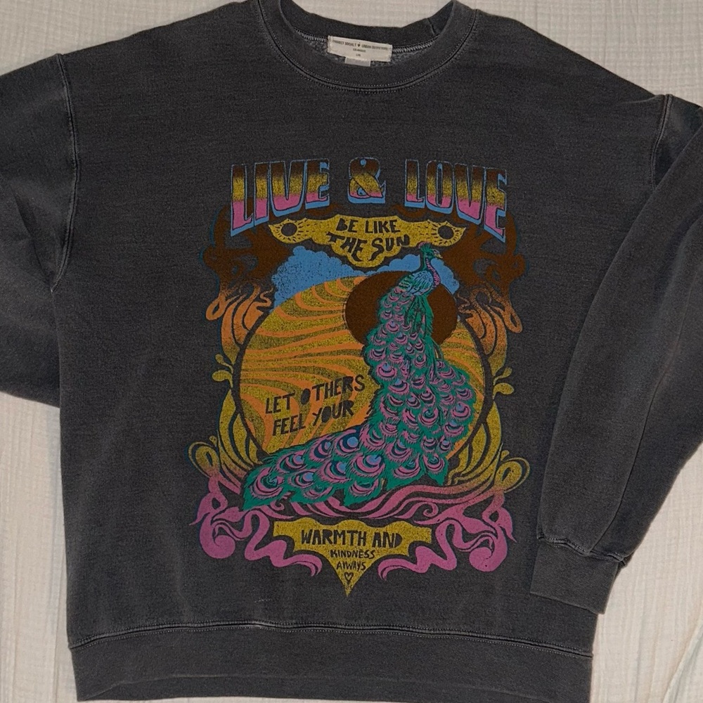 *URBAN OUTFITTERS* comfy crew neck sweatshirt